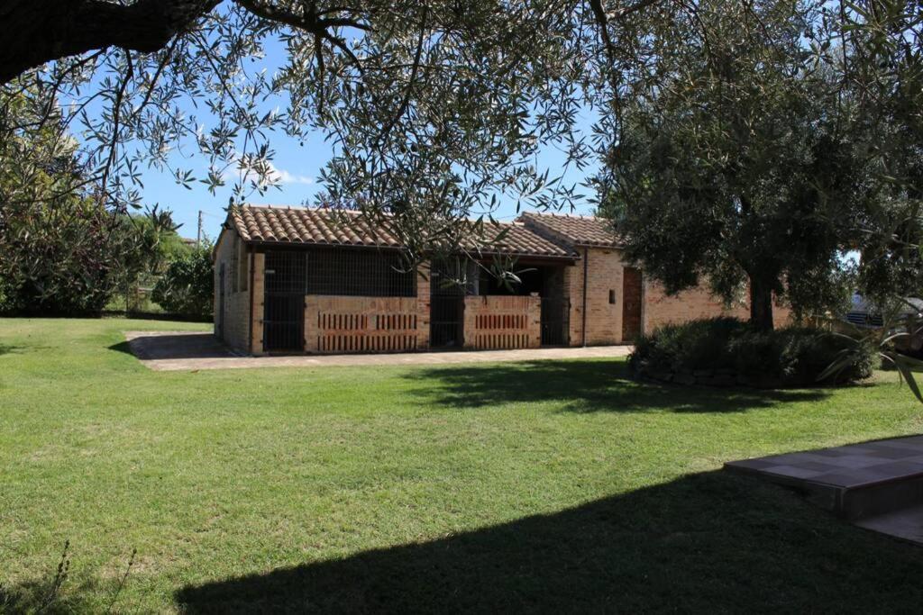 Casa Kikenda, Viaggio Nella Natura Treia Exteriör bild